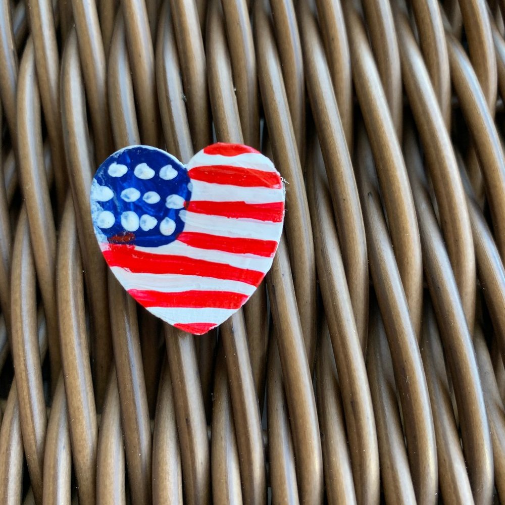 Flag/Heart Pin.  FREE🔥🔥 w/ any other purchase!